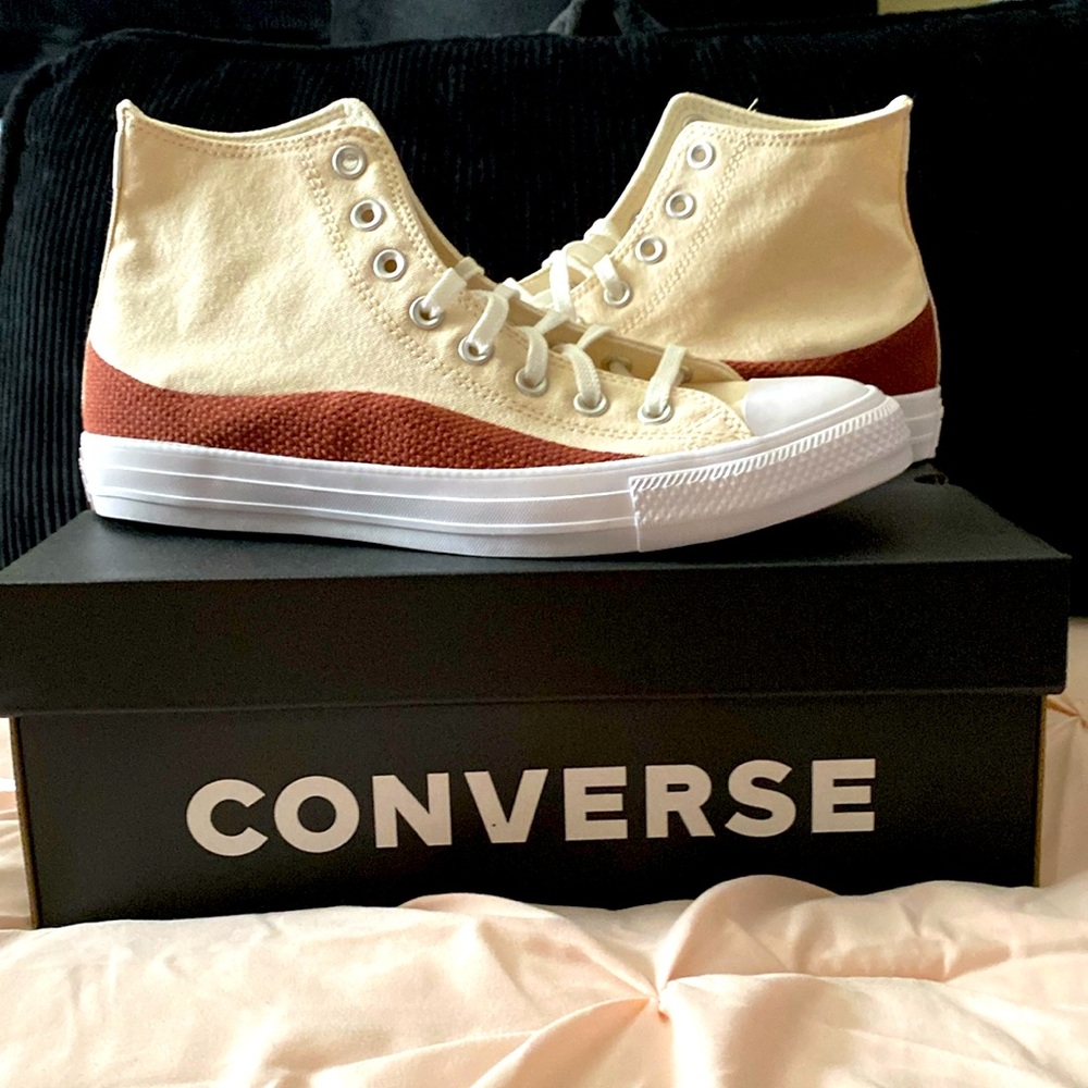Converse Canvas Hi-Top